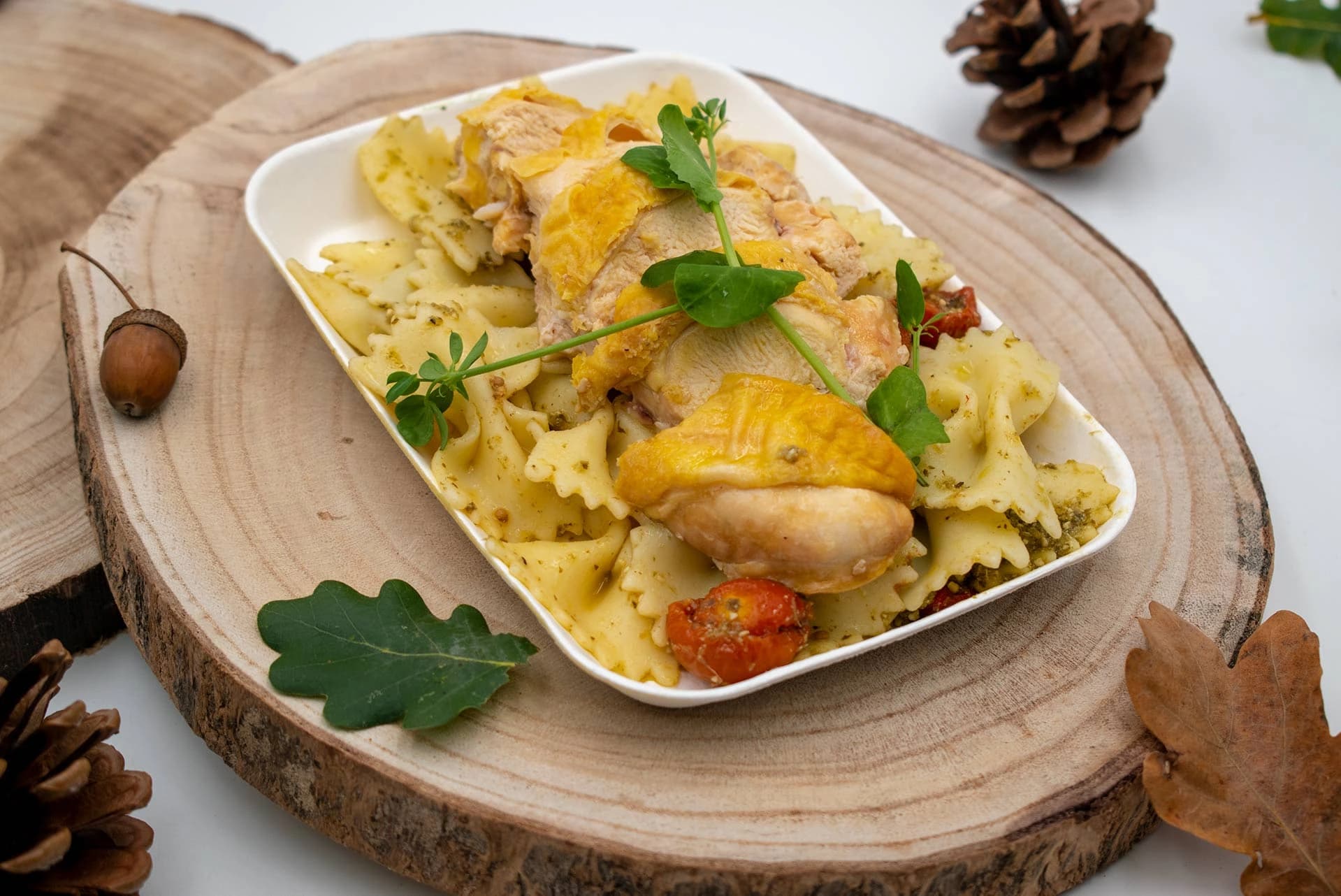 Filet De Pintade Mariné Au Pesto, Farfalle Et Tomates Confites C1